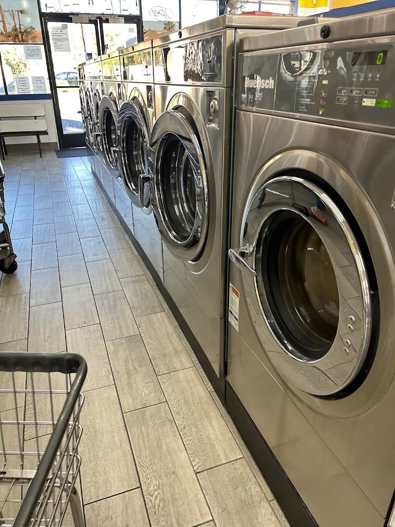 Birdies Lavanderia Laundromat - Laundromat in CA 92507