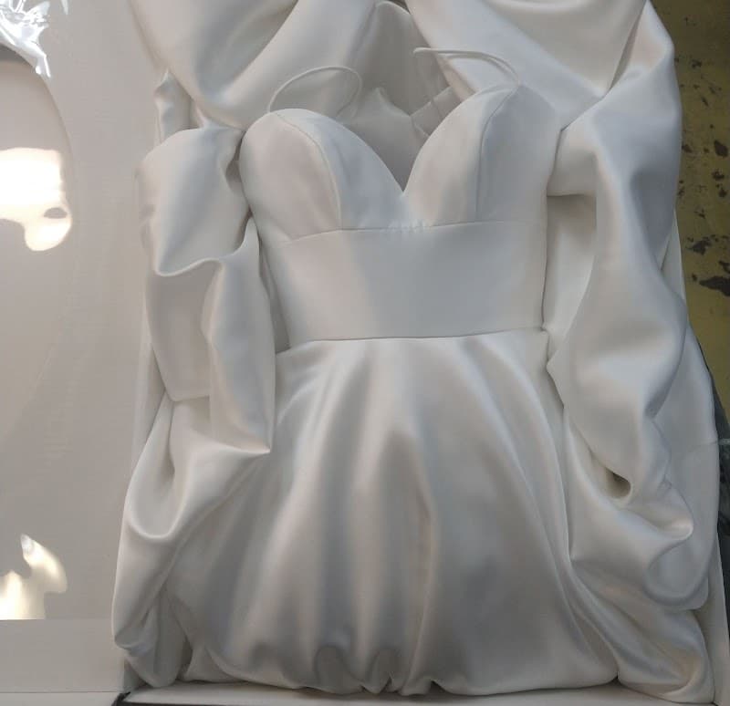 Finto Premium Gown Cleaners - Laundromat in Dallas