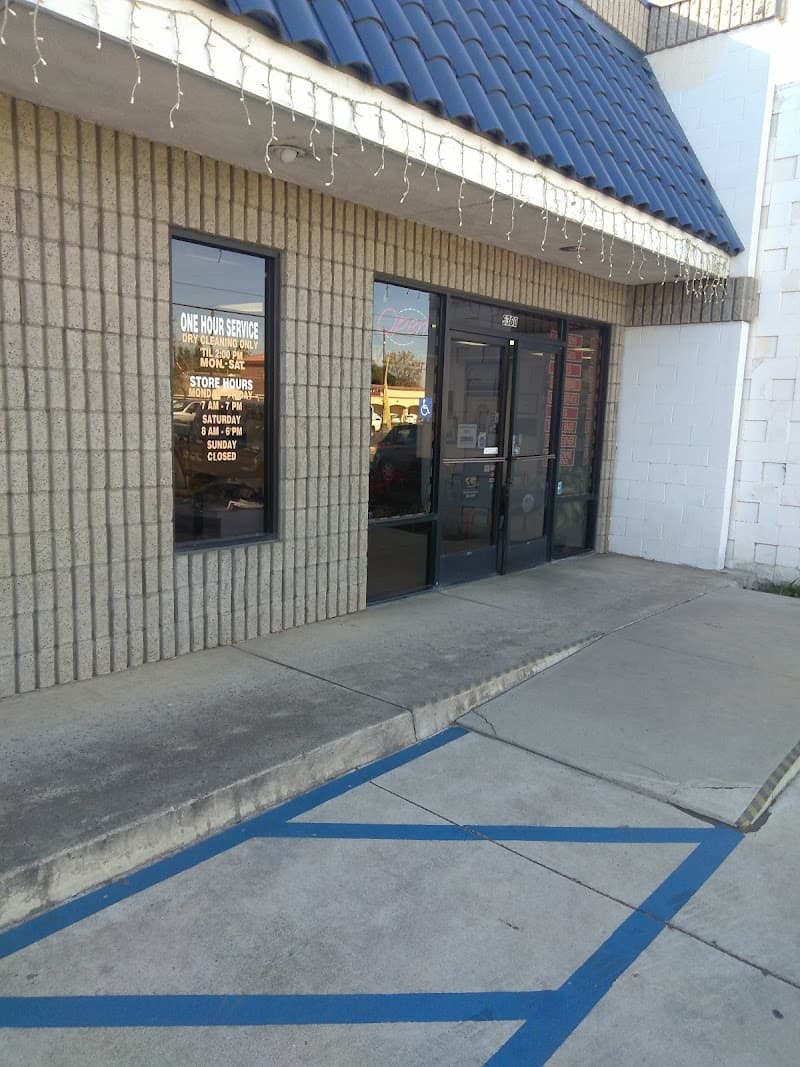 Jones Dry Cleaners - Laundromat in CA 92504