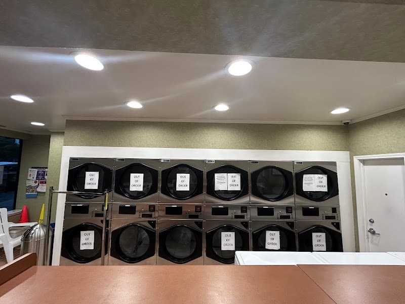 Missing Sock Laundry - Laundromat in CA 94133