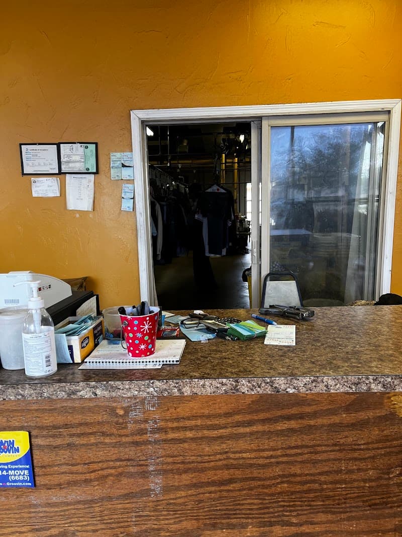 Mountain View Cleaners - Laundromat in Dallas