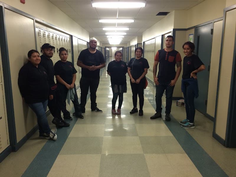 Reyes Cleaning Services - Laundromat in CA 94114