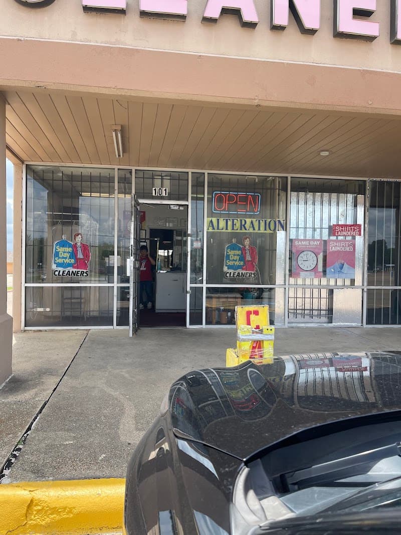 Town East Cleaners - Laundromat in Dallas