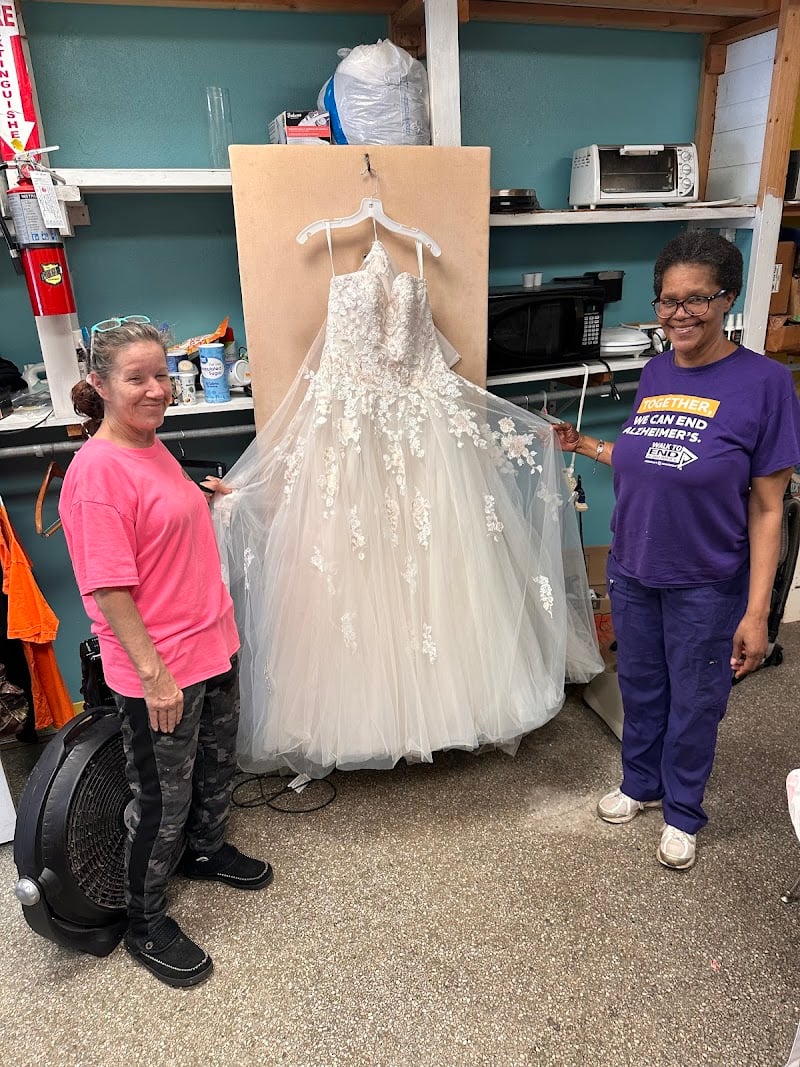 A & D Cleaning & Laundry - Laundromat in FL 33803
