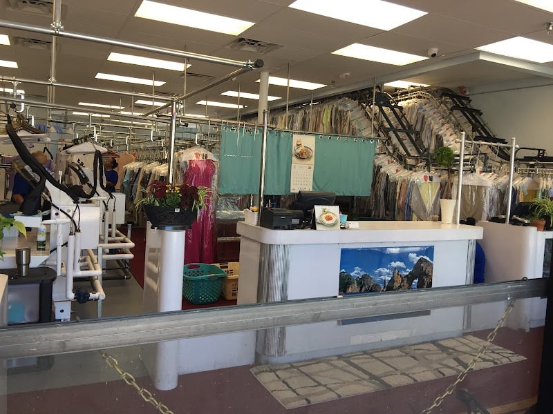 Alysa dry cleaner - Laundromat in FL 32712