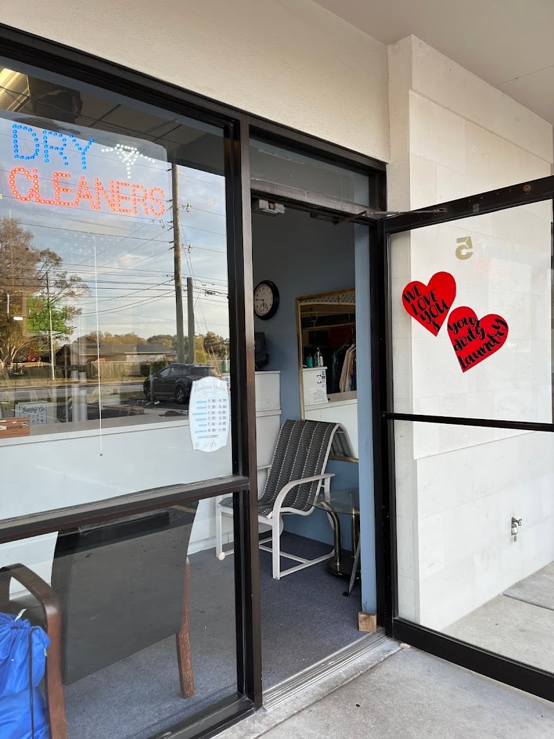 Arome Dry Cleaners - Laundromat in FL 33765
