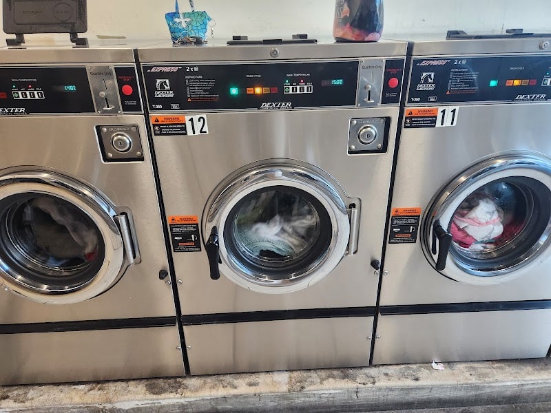 A&W Coin Laundry - Laundromat in FL 33705