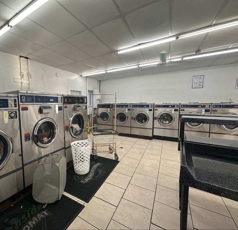 Beachside Laundromat of Indian Harbour Beach 24 HOURS - Laundromat in FL 32937