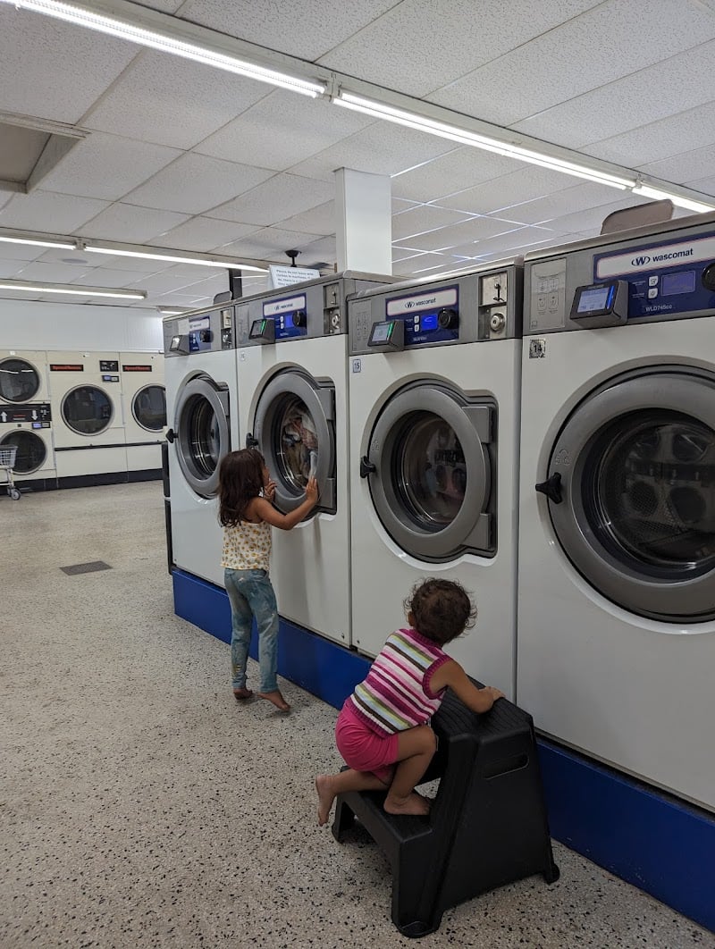 Bellair Coin Laundry - Laundromat in FL 32073