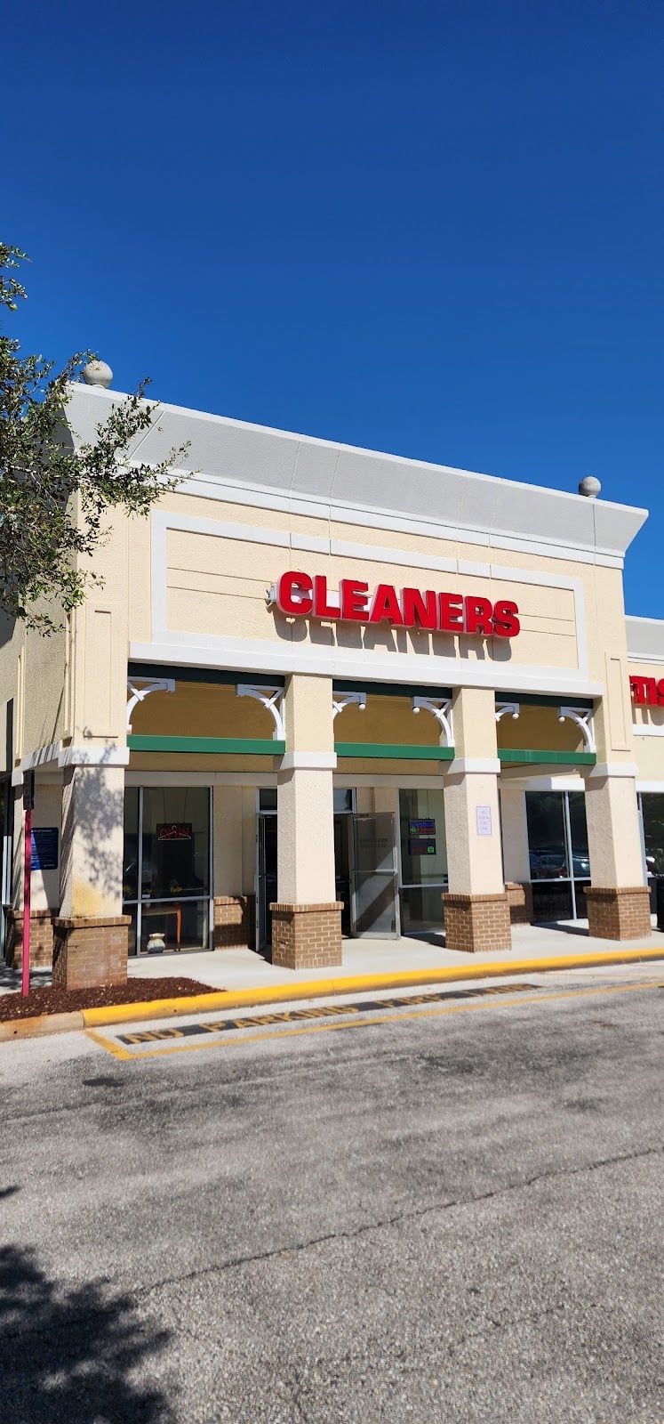 Broadway Cleaners - Laundromat in FL 32765