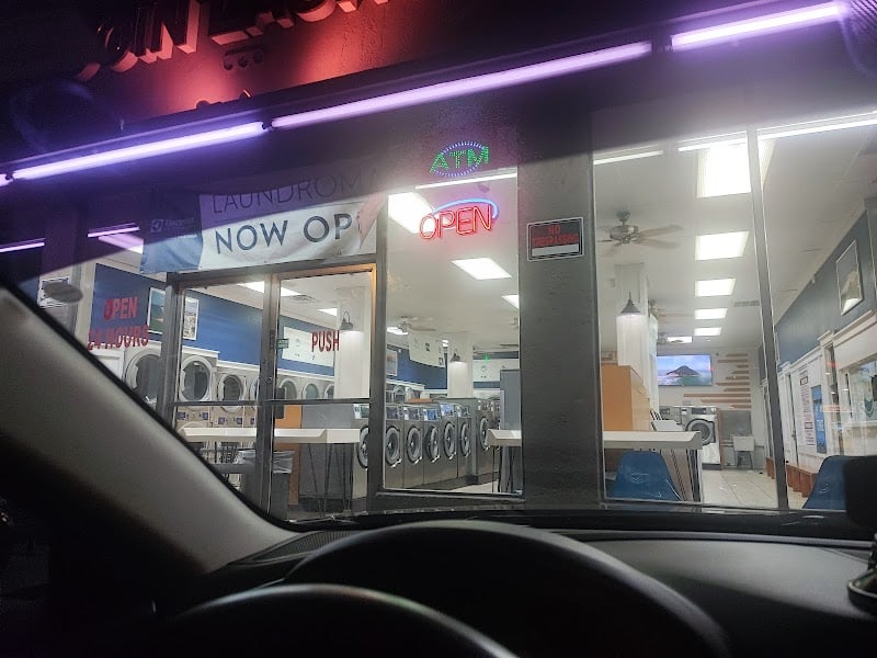 Coin Laundry - Laundromat in FL 33713