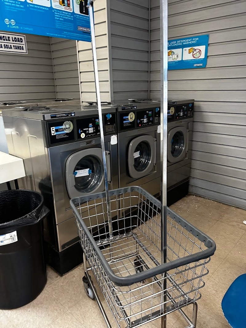 Coin Laundry - Laundromat in FL 33511