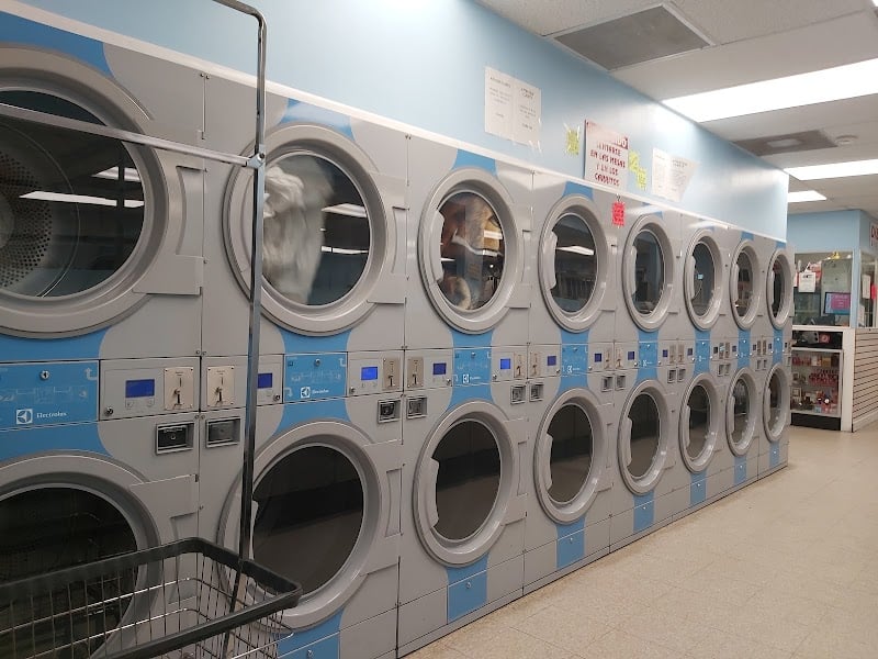 Coin Laundry & Discount Inc - Laundromat in FL 33135