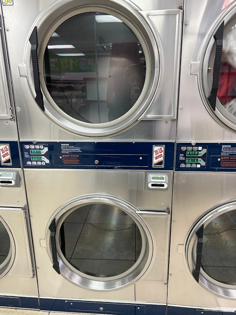 COIN Less LAUNDRY - Laundromat in CA 92860