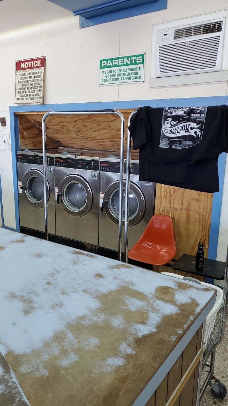 Corry Field Laundry Mat - Laundromat in FL 32506