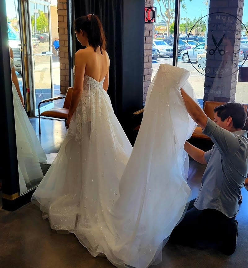 Custom Cuts Tailoring & Cleaners - Laundromat in CA 92831