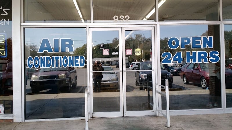 D & B Coin Laundry and Wash, Dry, Fold Service - Laundromat in FL 34698