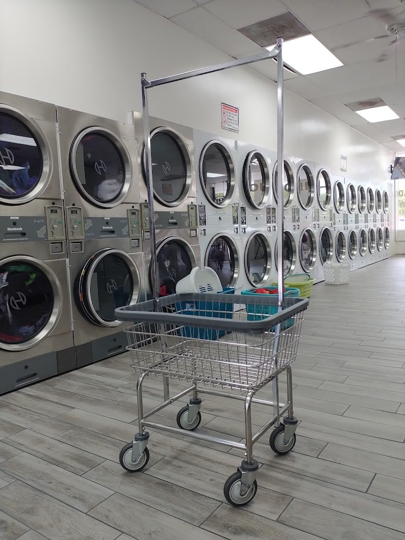 Dairy Plaza Laundry - Laundromat in FL 32796