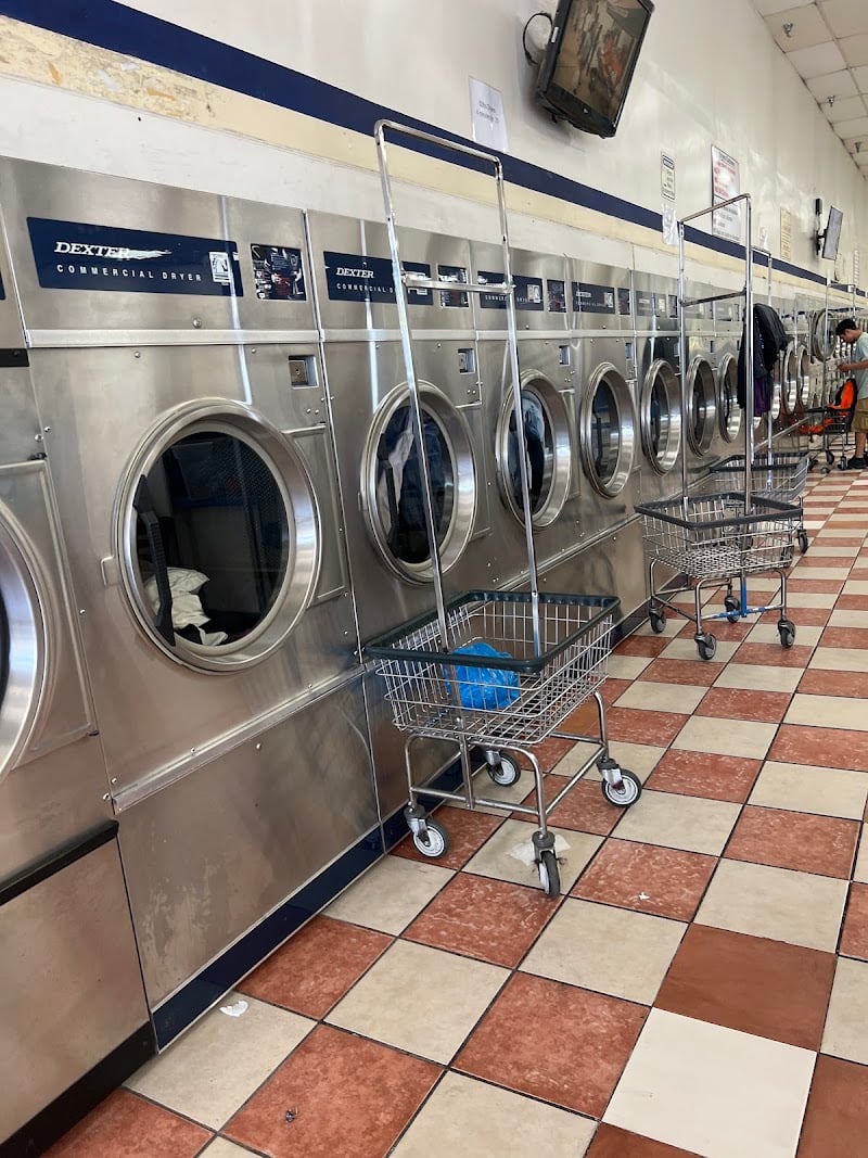 Dzlaundry - Coin Wash Plus - Laundromat in CA 92376