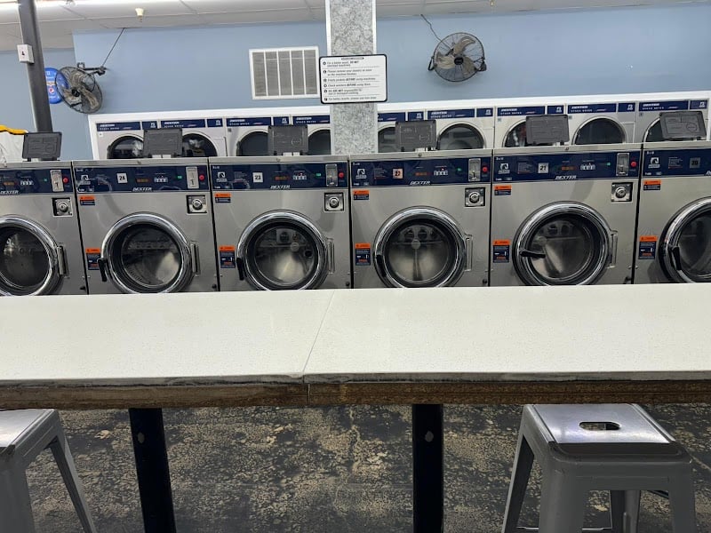 EastLand Laundromat - Laundromat in CA 95205