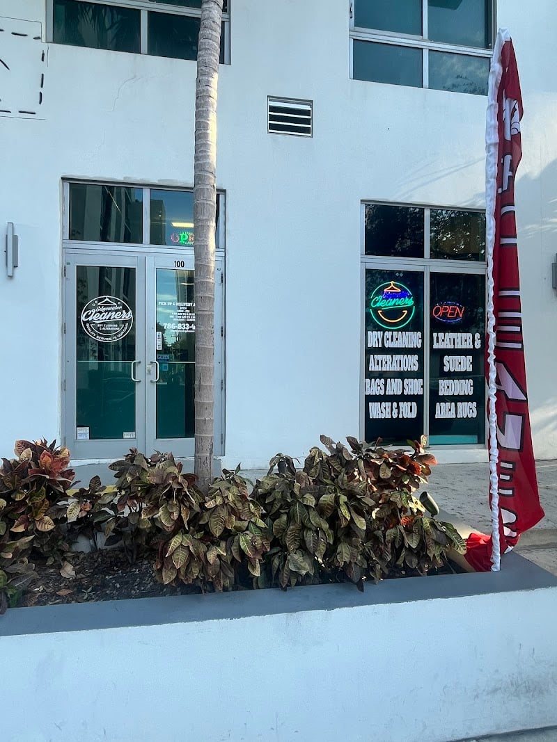 Edgewater Cleaners - Laundromat in FL 33137