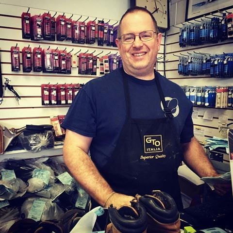 Edgewood Drive Shoe Repair - Laundromat in FL 33803