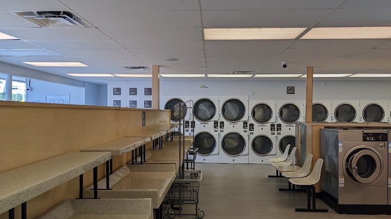 Egrets Laundromat - Laundromat in FL 33612