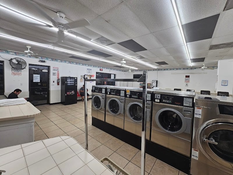 Esse - Laundromat in Pharr