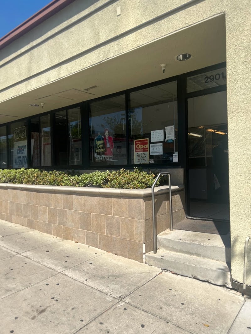 Executive Cleaners - Laundromat in CA 90405