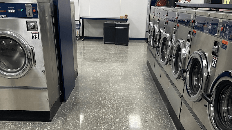 EZ WASH (LONGVIEW) - Laundromat in Longview