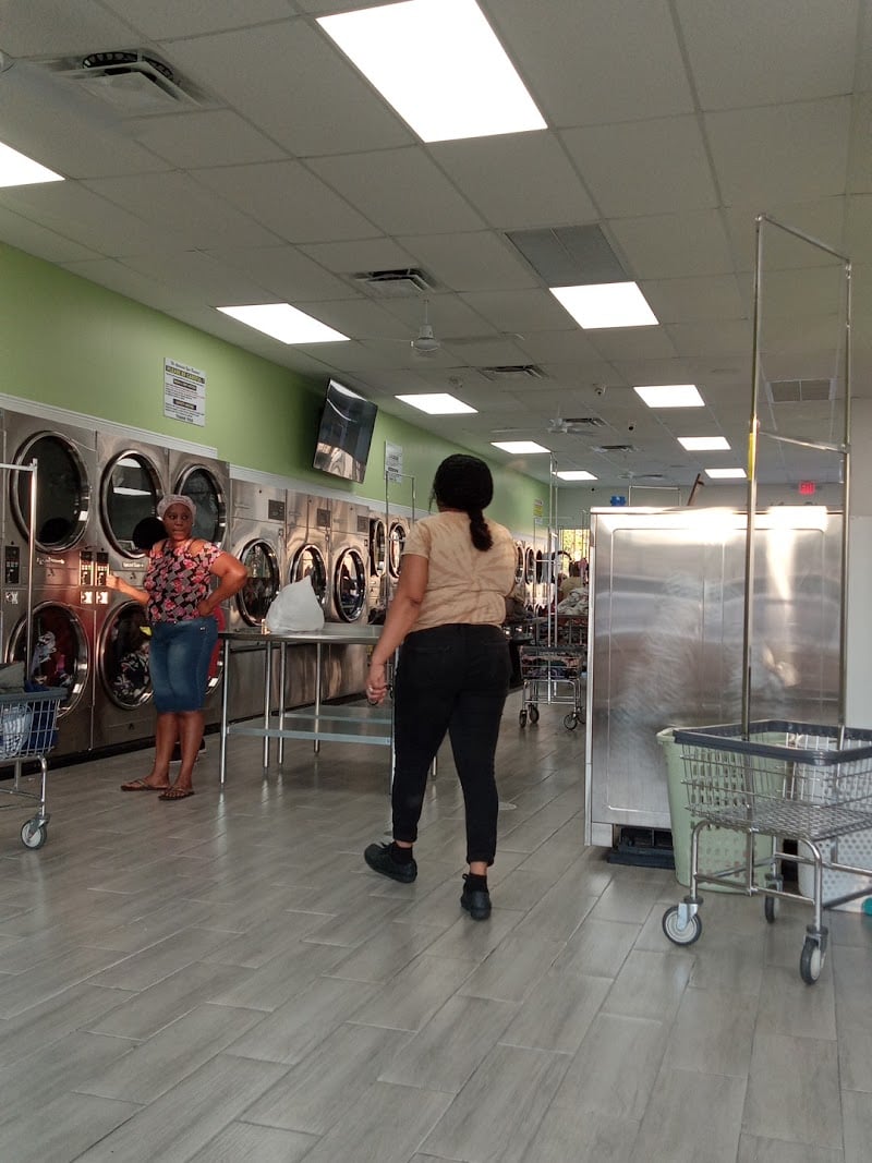 Fresh & Clean Laundromat - Laundromat in FL 33060