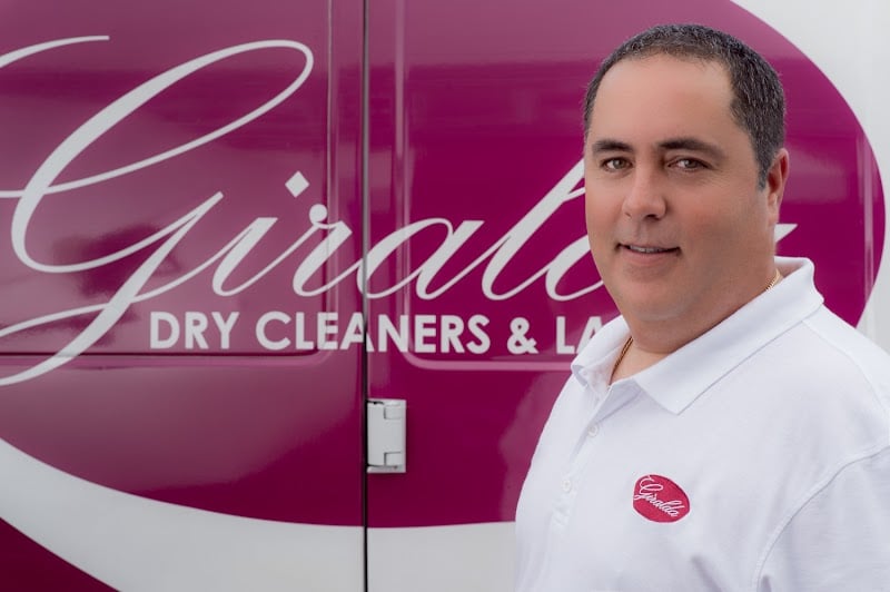 Giralda Cleaners Inc - Laundromat in FL 33134
