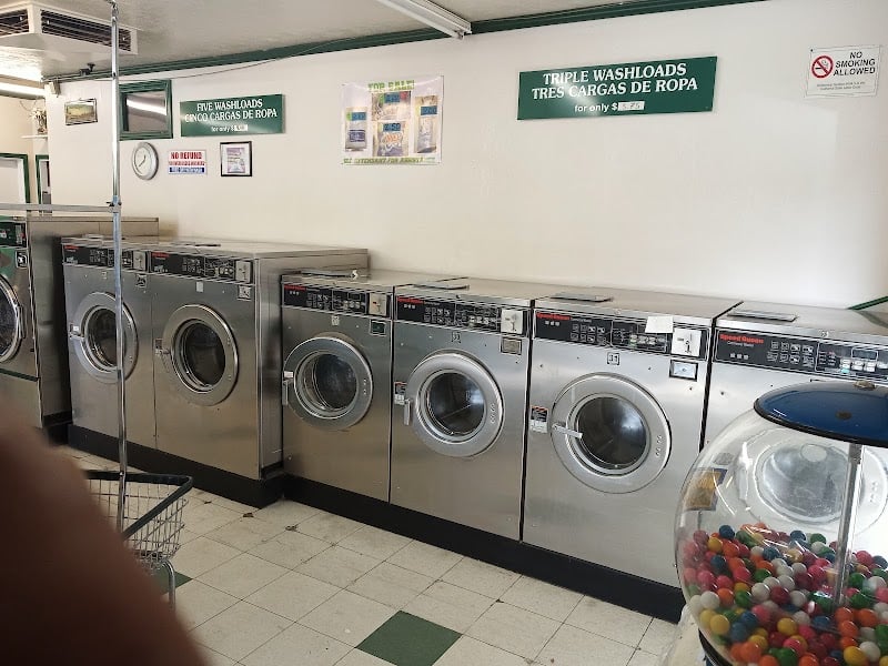 Harding Way Launderland - Laundromat in CA 95205