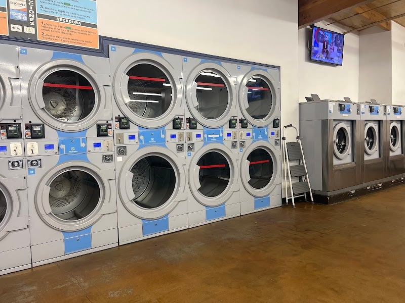 Highway Laundry - Laundromat in CA 90813