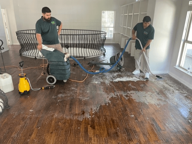 Kiwi Services - Laundromat in Plano