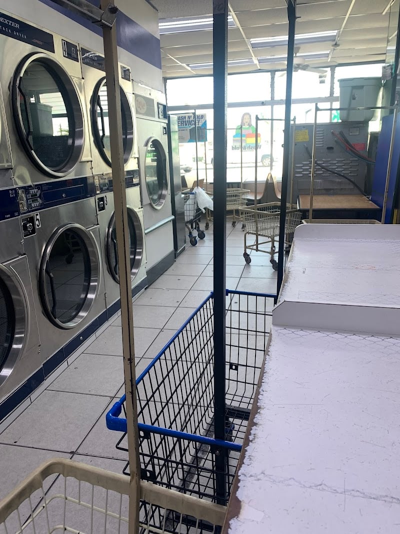 La Familia Coin Laundry - Laundromat in FL 33405