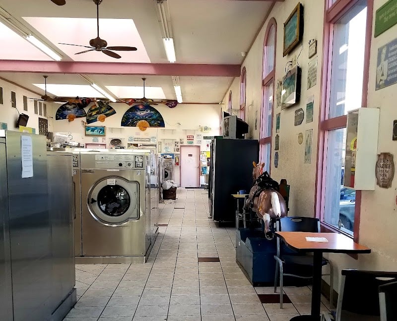 Launderland - Laundromat in CA 94619
