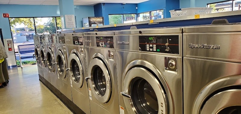 Launderlux laundry - Laundromat in CA 94541