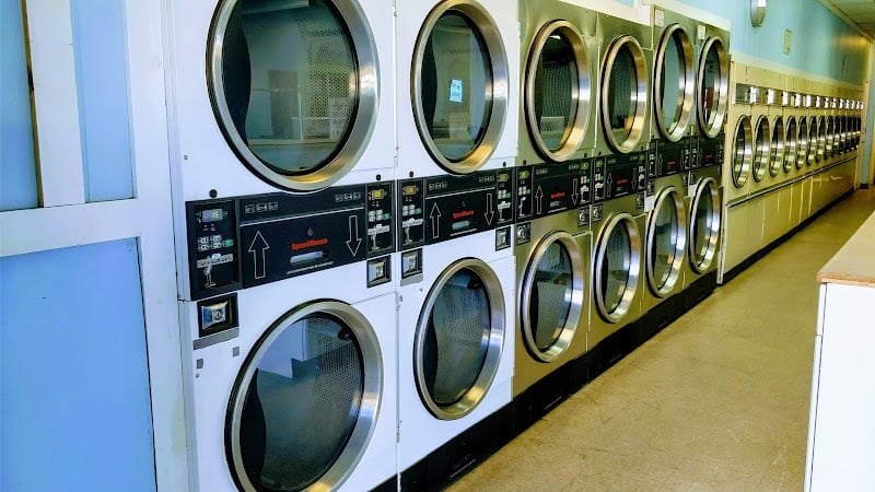 Laundromat Thornton Plaza - Laundromat in CA 95209