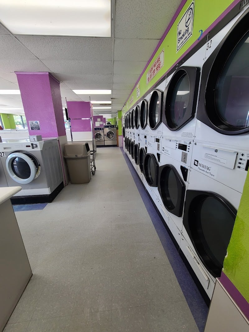 Lavanderia Bubblez - Laundromat in CA 93030