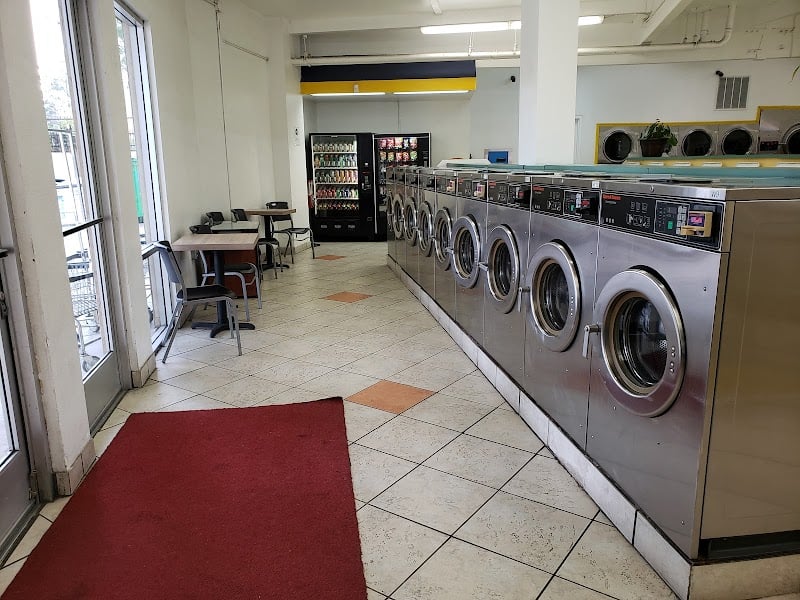 Lee Laundromat - Laundromat in CA 95126