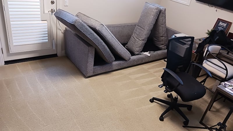 Lightning Bolt Carpet & Upholstery Cleaning - Laundromat in CA 92604