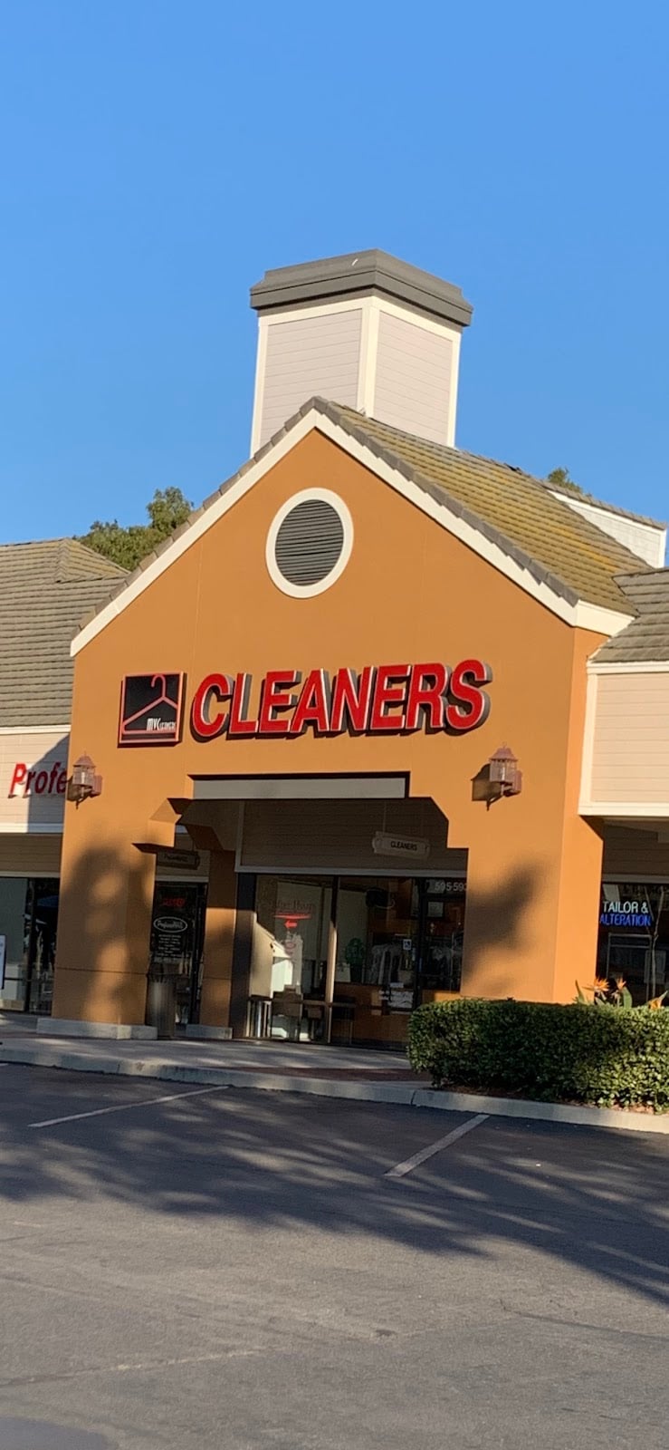 Mandalay Village Cleaners - Laundromat in CA 93041