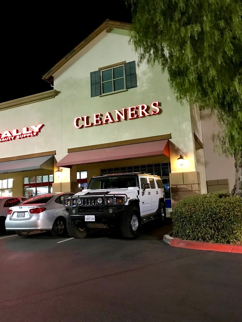 Marketplace Cleaners - Laundromat in CA 91381