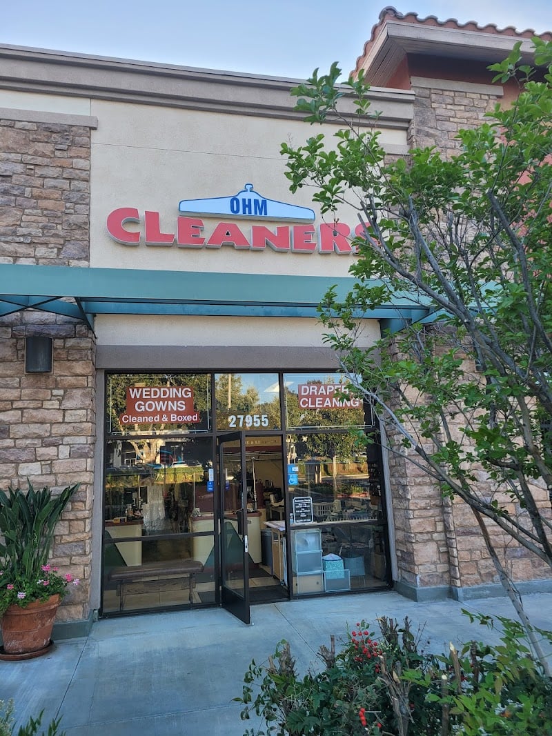 Martinizing Cleaner - Laundromat in CA 91350