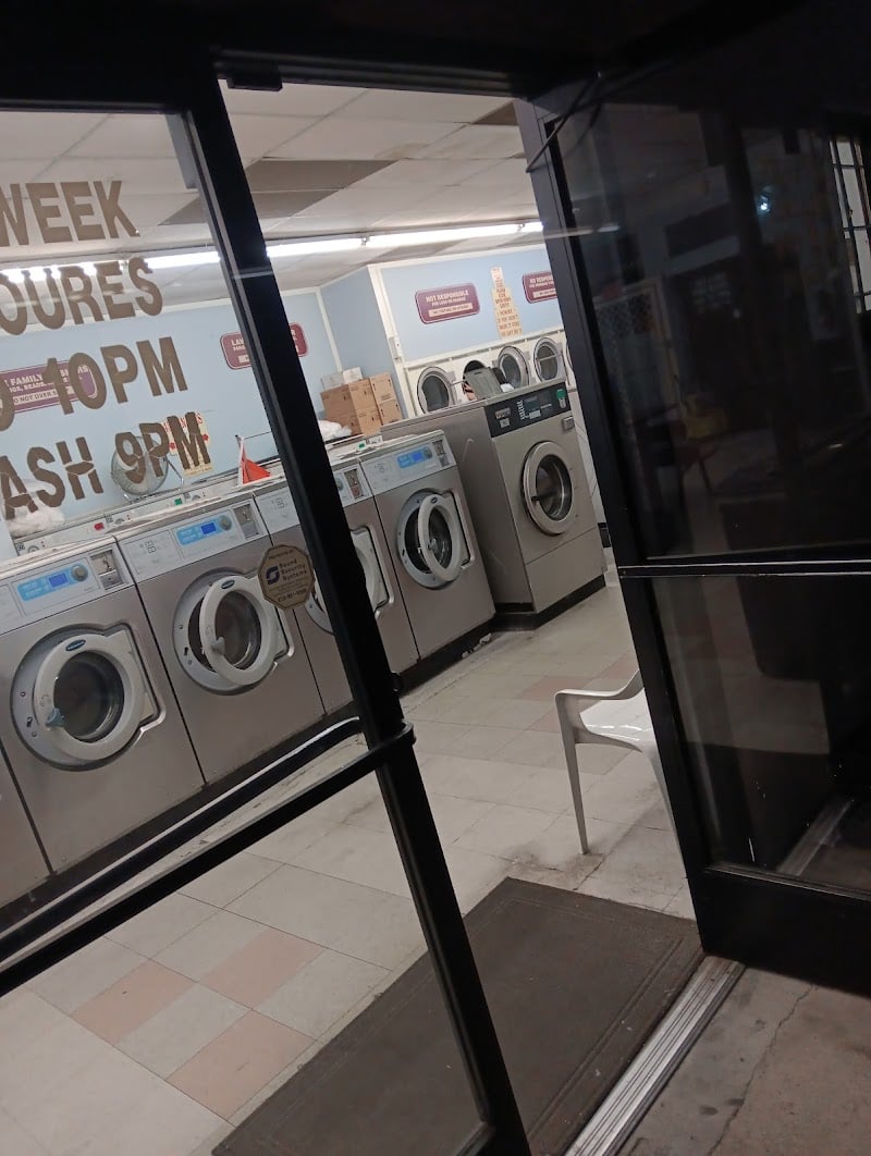 Maytag Laundry - Laundromat in CA 91206