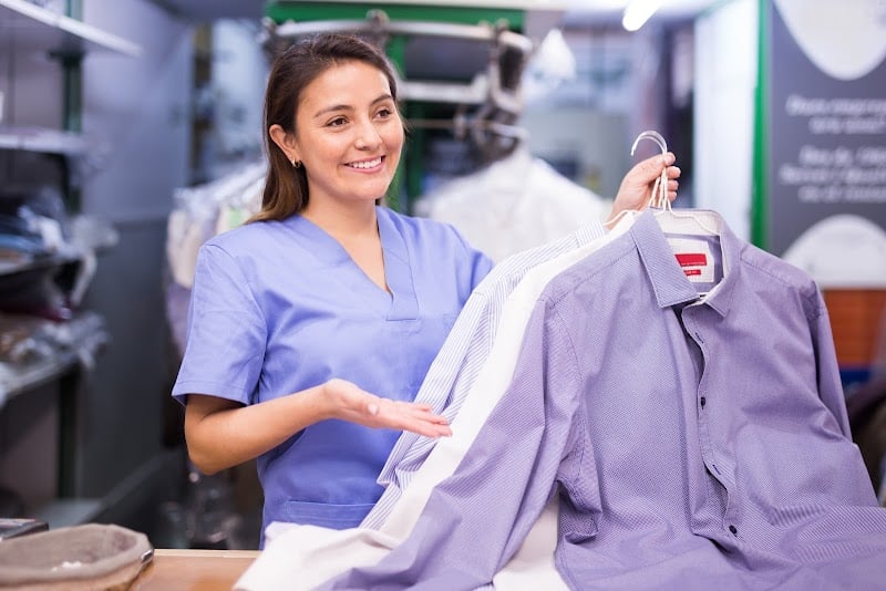 Minnie Max Cleaners - Laundromat in CA 91321