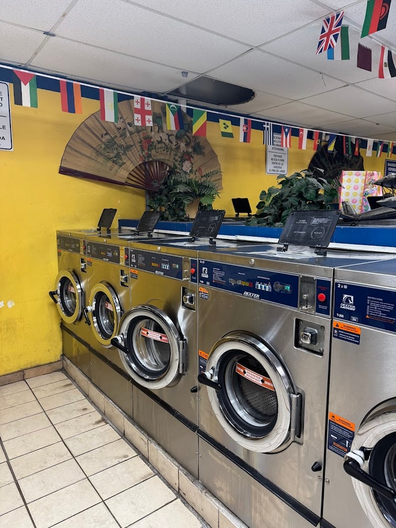 M&M Coin Laundry - Laundromat in FL 33030