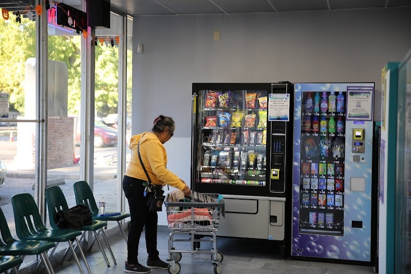 Monster Laundry - Laundromat in CA 95814