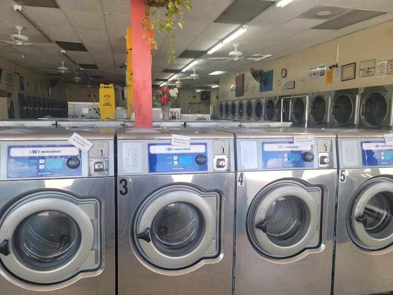 Morse Shores Laundromat - Laundromat in FL 33905